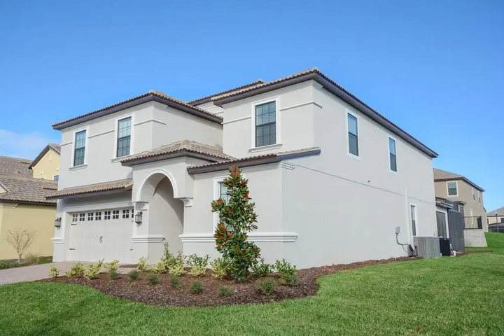 Luxury 8 Bedrooms Home at Champions Gate