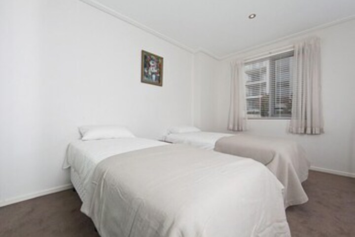 Room 19 of 255