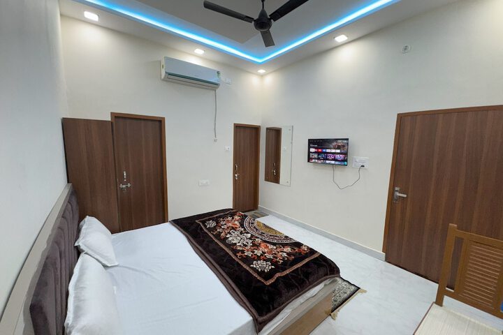 Room 14 of 39