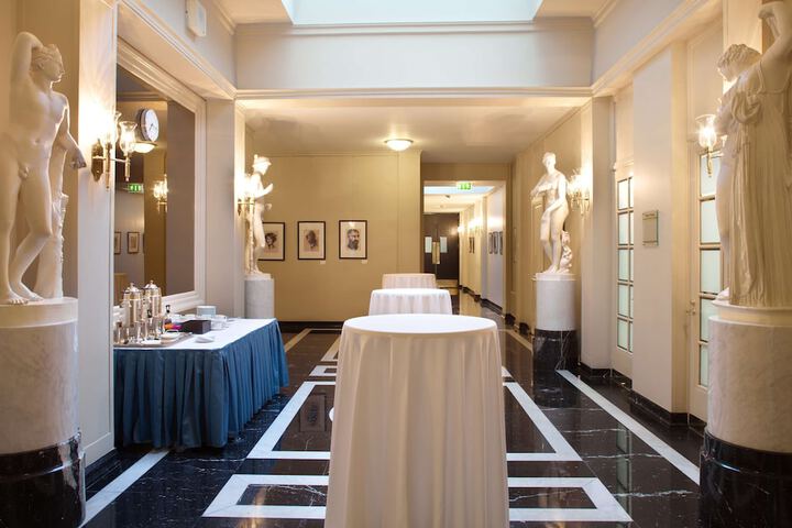 Hotel Interior 7 of 61