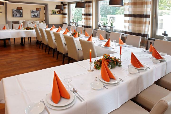 Dining 62 of 84