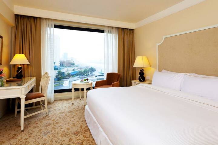Room 40 of 80