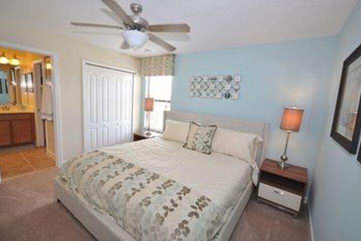 Room 10 of 34