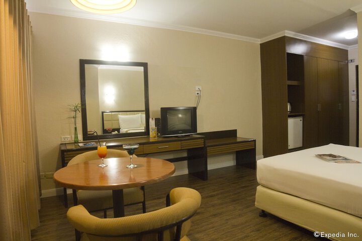 Room 6 of 26