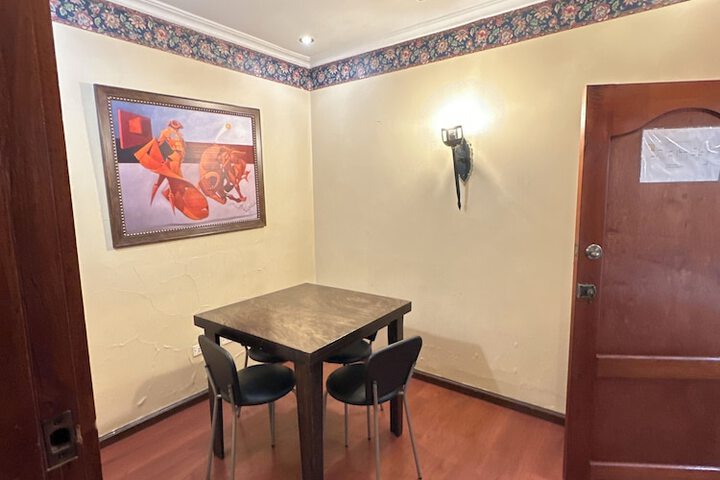 Room 85 of 132
