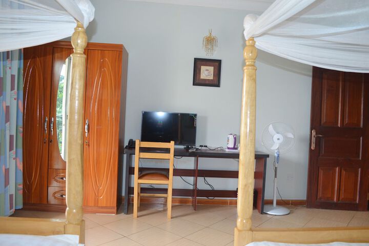 Room 20 of 37