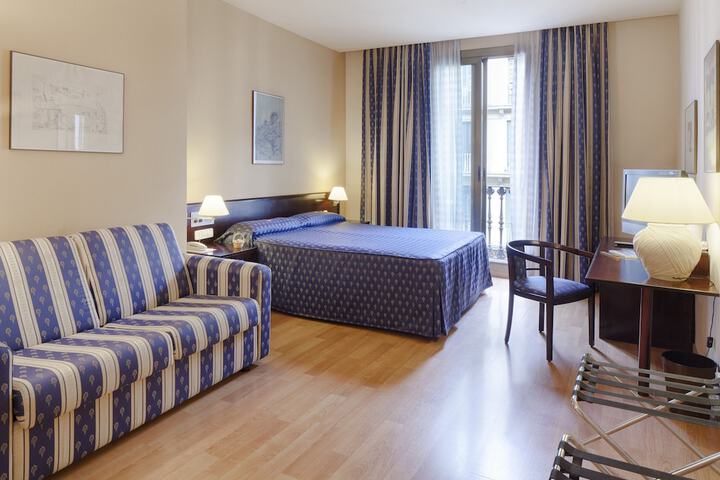 Room 2 of 51