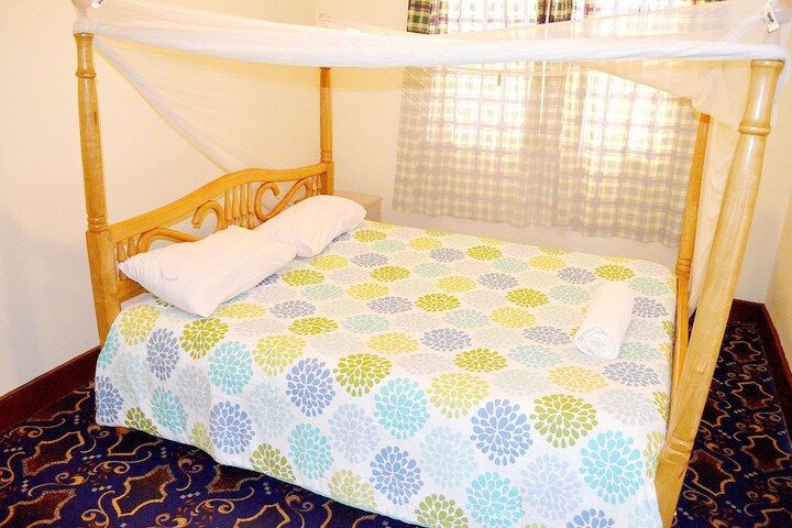 Room 3 of 27