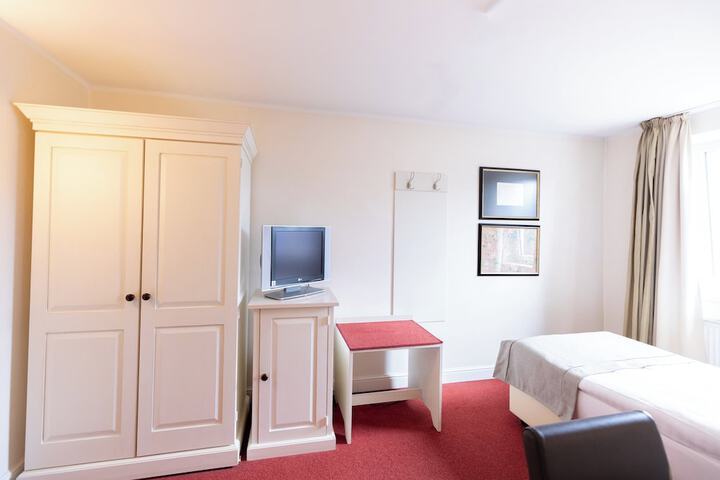 Room 5 of 45