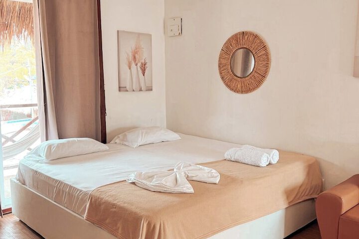 Room 8 of 18
