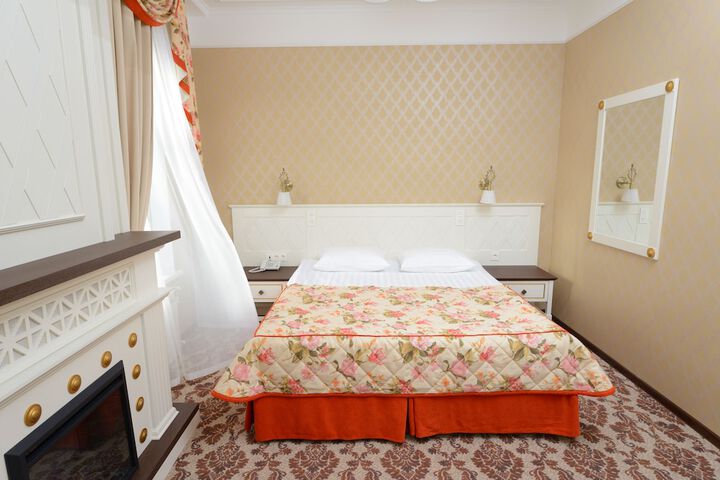 Room 14 of 74