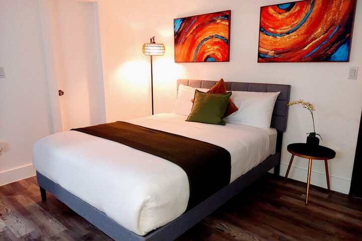 Room 9 of 29
