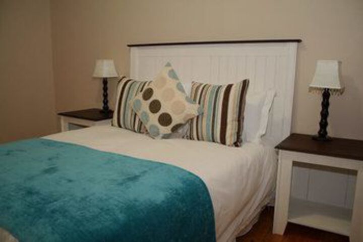 Room 8 of 33