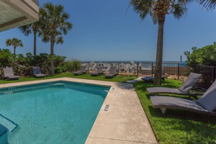 Pool 39 of 45