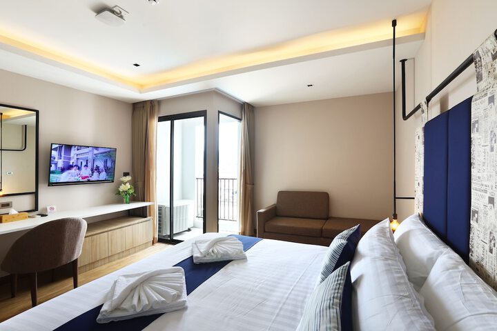 Room 32 of 121