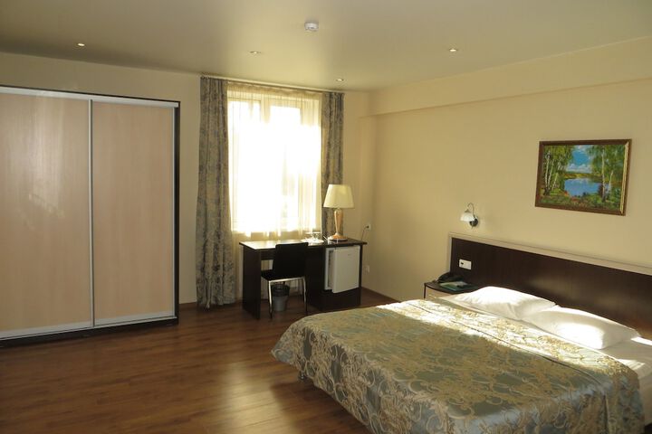 Room 13 of 48