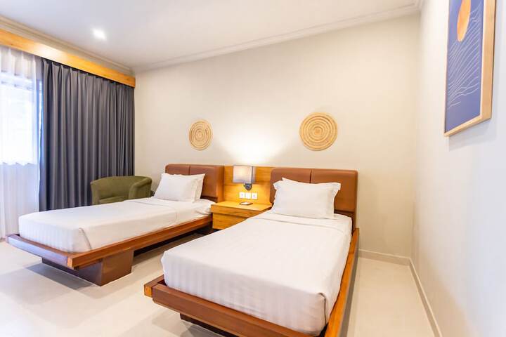 Room 26 of 103
