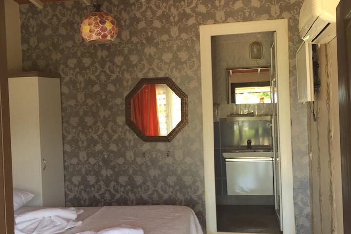 Room 26 of 71