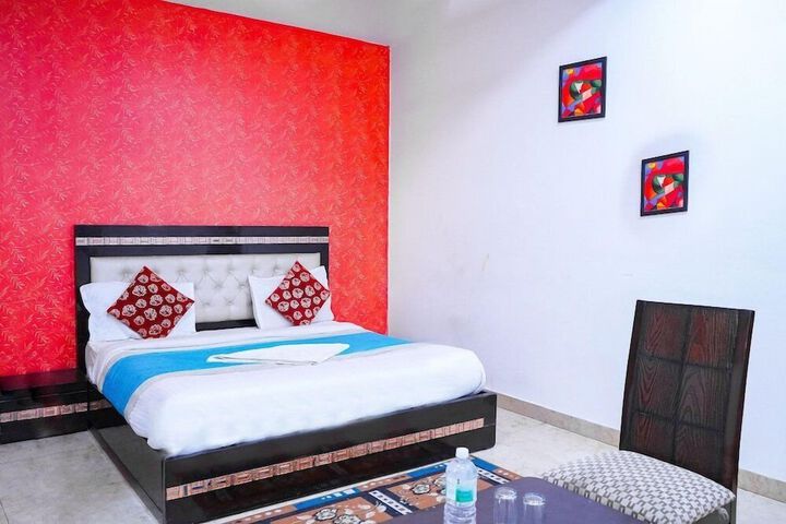 Room 9 of 22