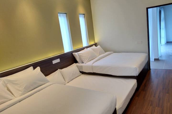 Room 6 of 73