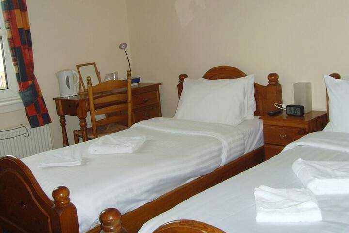 Room 9 of 66