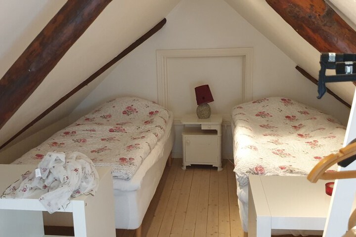 Room 2 of 15