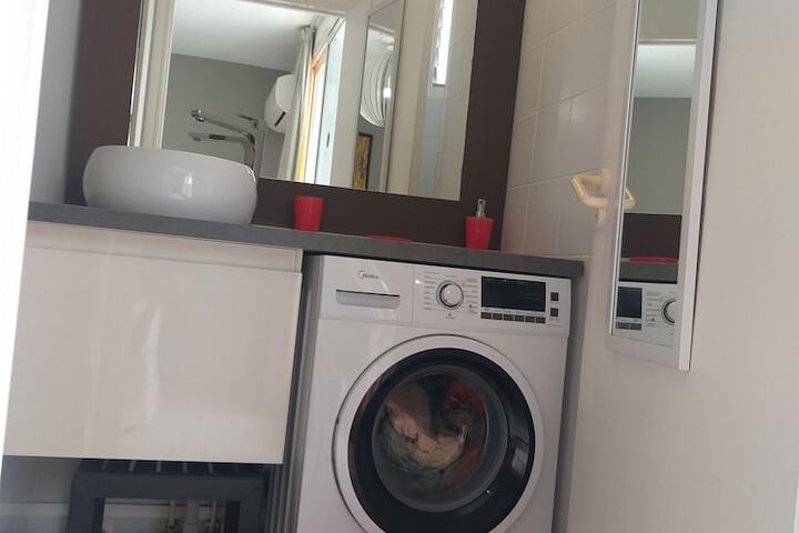 Room 40 of 113