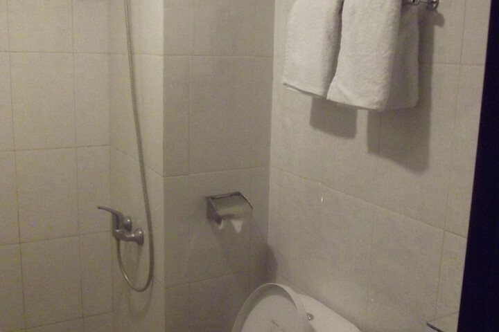 Room 15 of 24