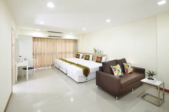 Room 16 of 86