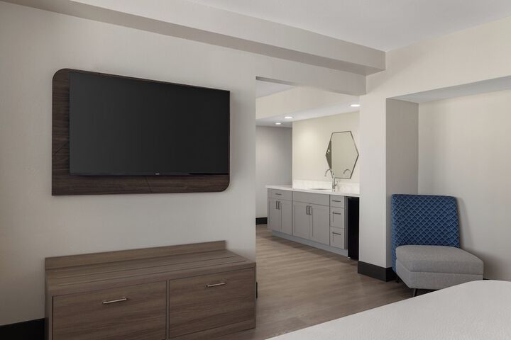 Room 12 of 49