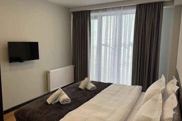 Room 3 of 39