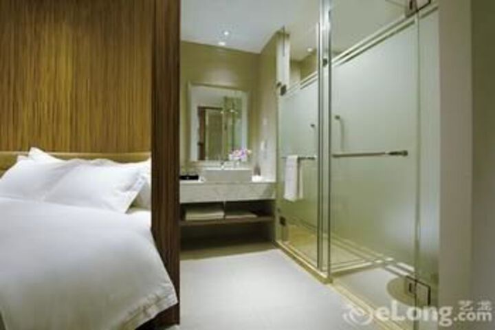 Room 12 of 69