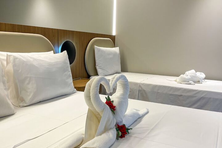 Room 42 of 102