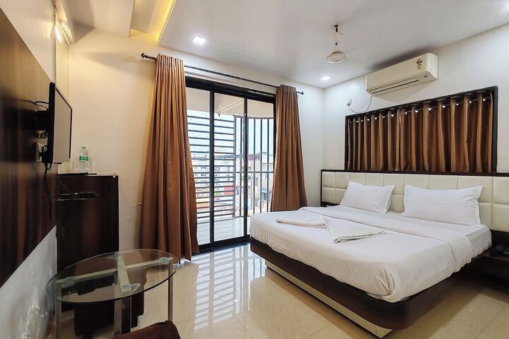 Room 8 of 22