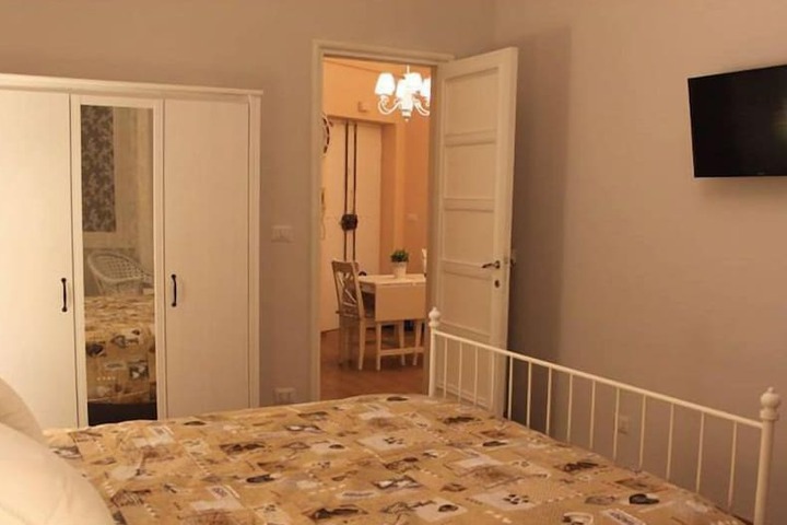Room 21 of 46