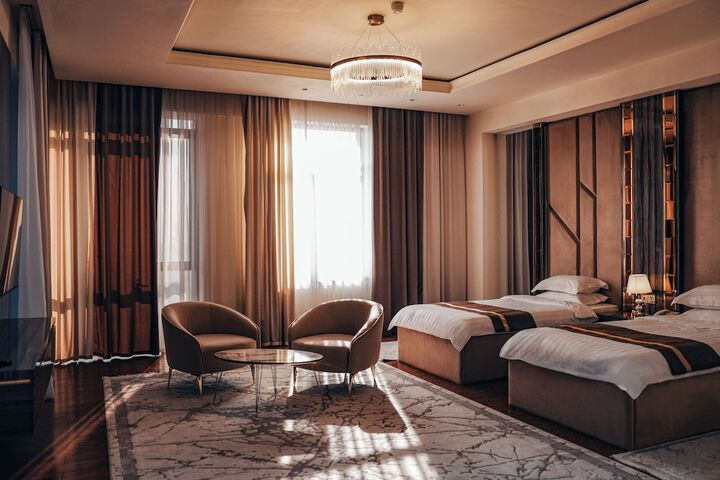 Room 21 of 34