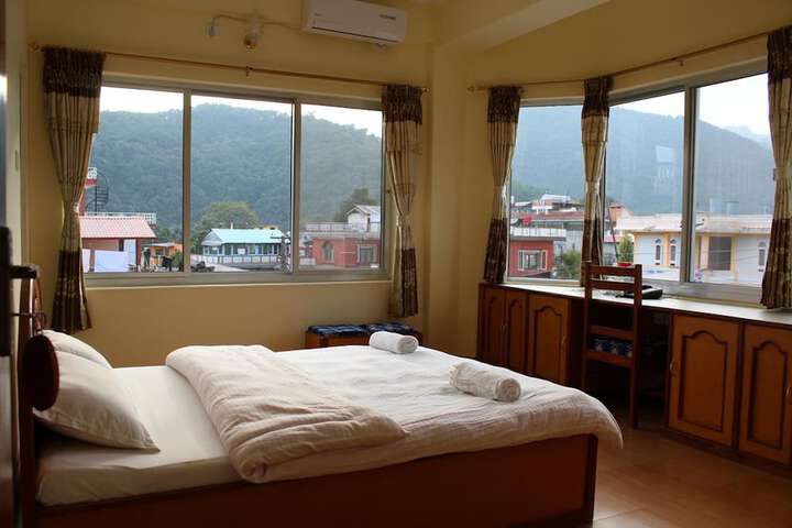 Room 8 of 22