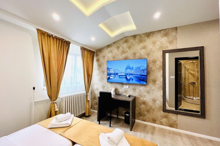 Room 26 of 54