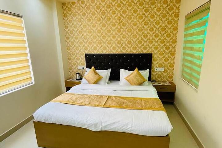 Room 4 of 6