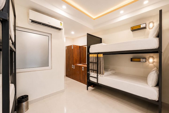 Room 12 of 53