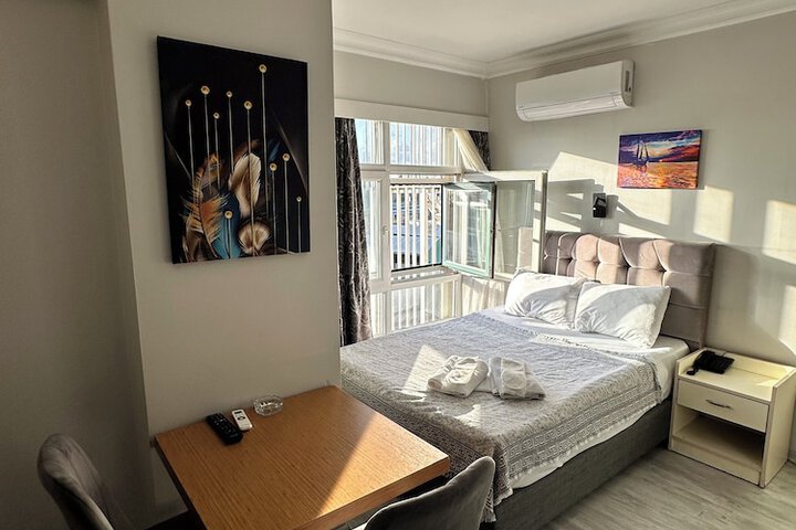 Room 3 of 23