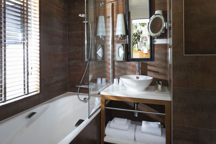 Clean Restrooms
