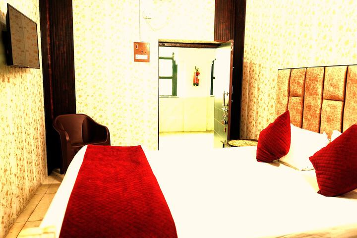 Room 28 of 36