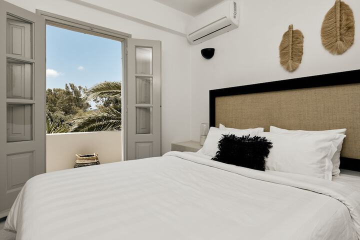 Room 27 of 200