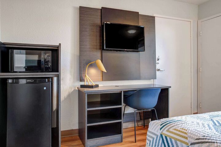 Room 9 of 43