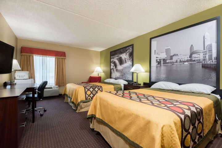 2 Double Beds (4 of 6)
