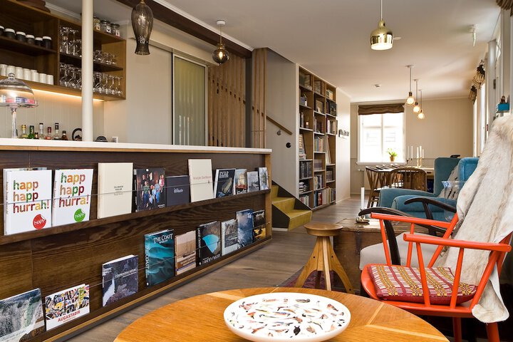 Guest Lobby