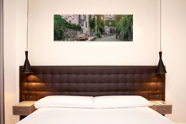 Room 17 of 39