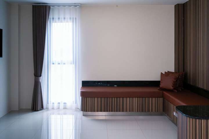 Room 54 of 97