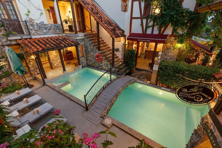Pool 113 of 193